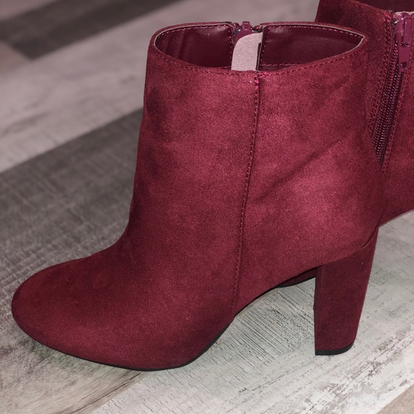 Burgundy Block Heel Bootie - Picture 2 of 7